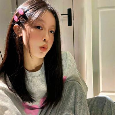 森林里的熊先生冬眠中