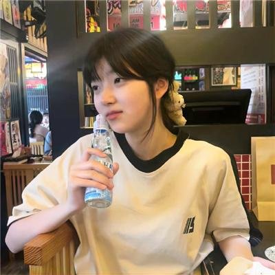草裙舞女孩